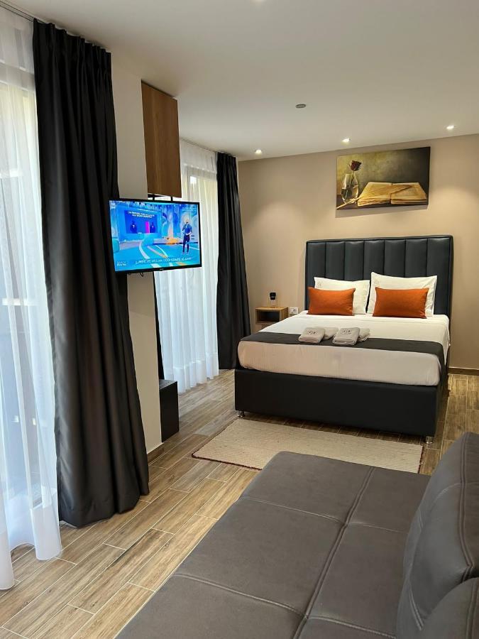 Comfort Hotel Struga Buitenkant foto