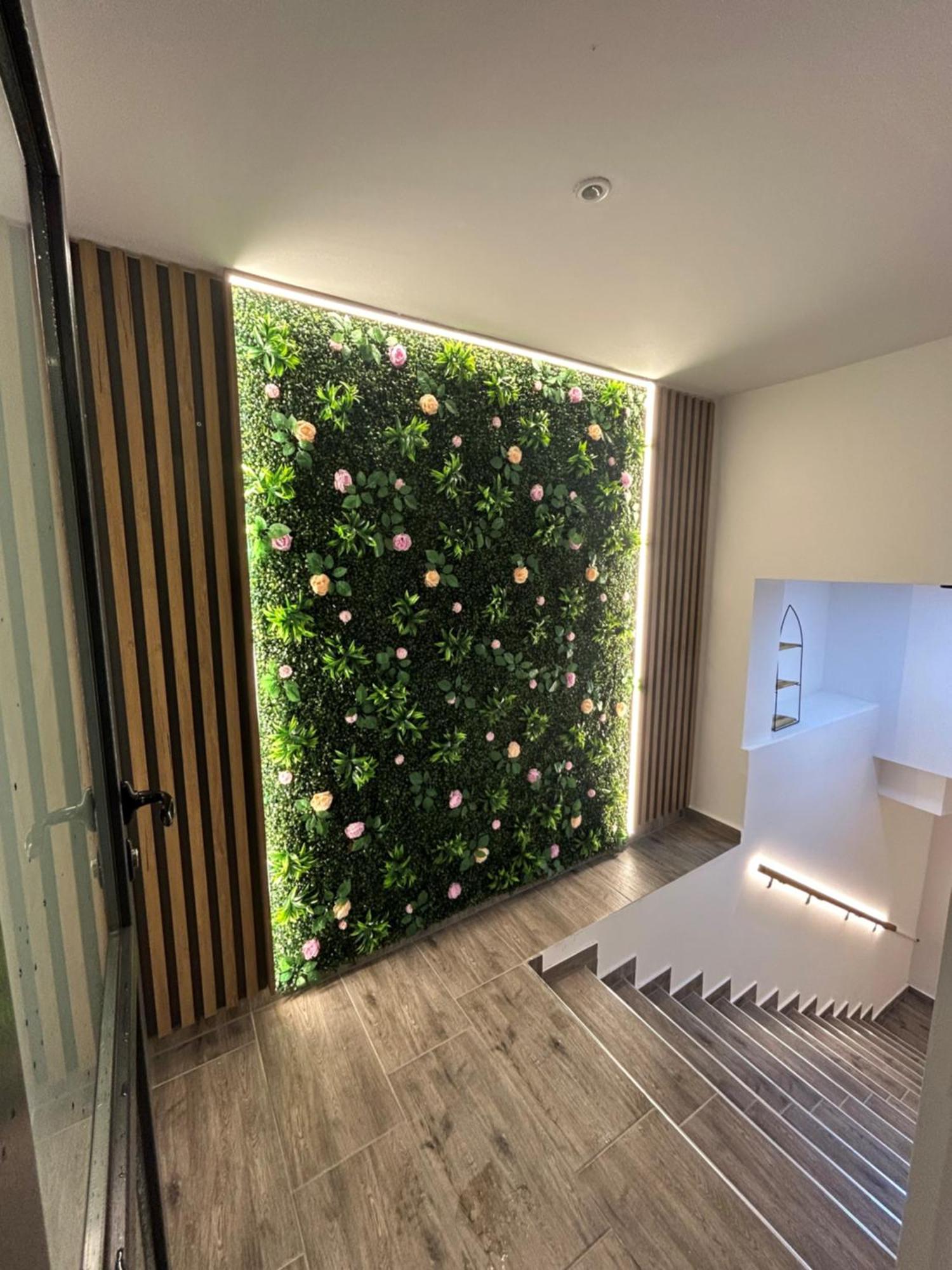 Comfort Hotel Struga Buitenkant foto