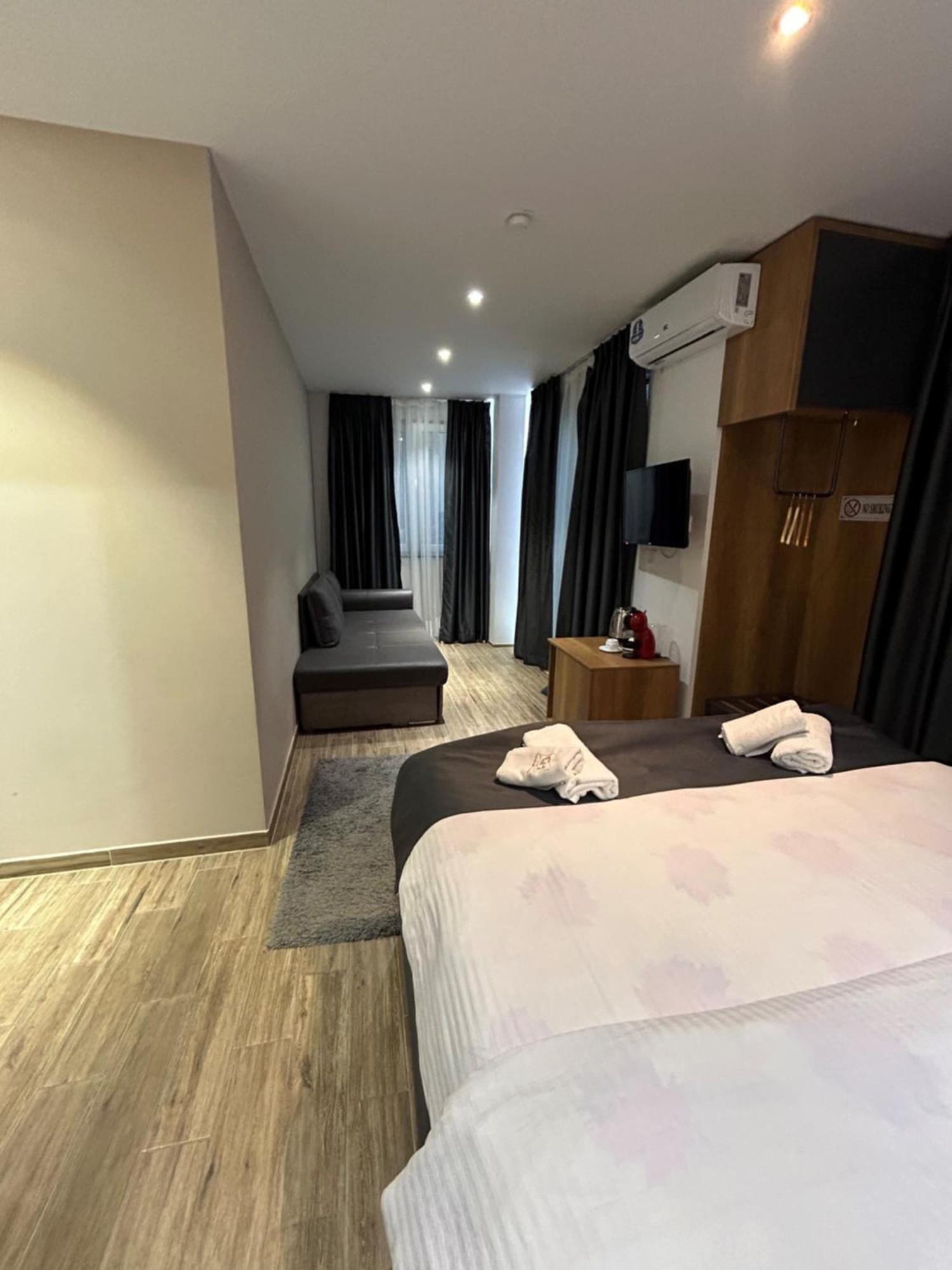 Comfort Hotel Struga Buitenkant foto